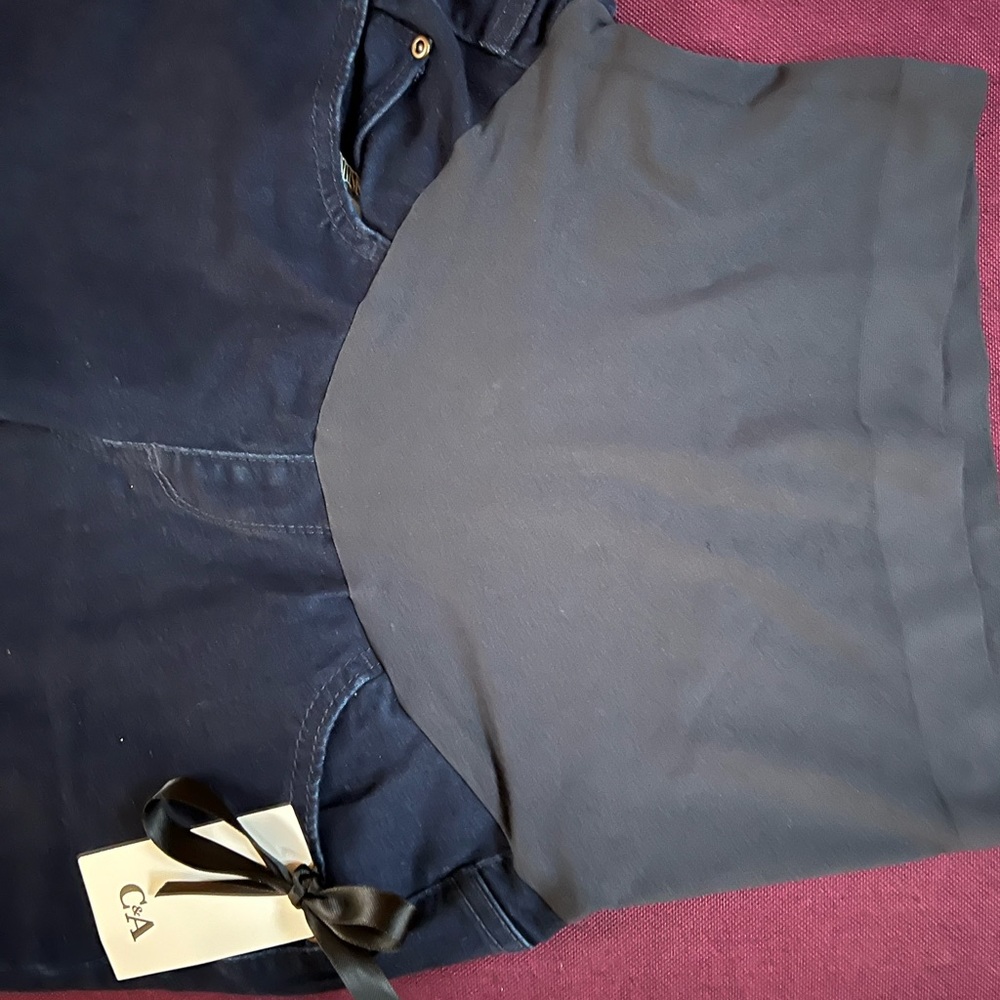 HOST PICK❤️Maternity Comfy, Bootcut Jeans guaranteed to stay put over belly❣️ - Picture 7 of 13